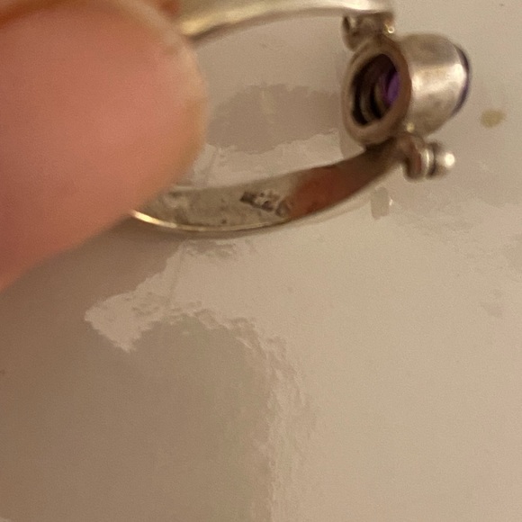 Beautiful 925 Sterling Silver Amethyst Ring Size 6.5 - Picture 3 of 7
